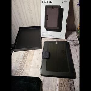 Incipio Samsung Galaxy Tab S 3 9.7 In Translucent Protective Folio.